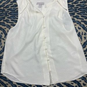 Chelsea 28 sleeveless button down top